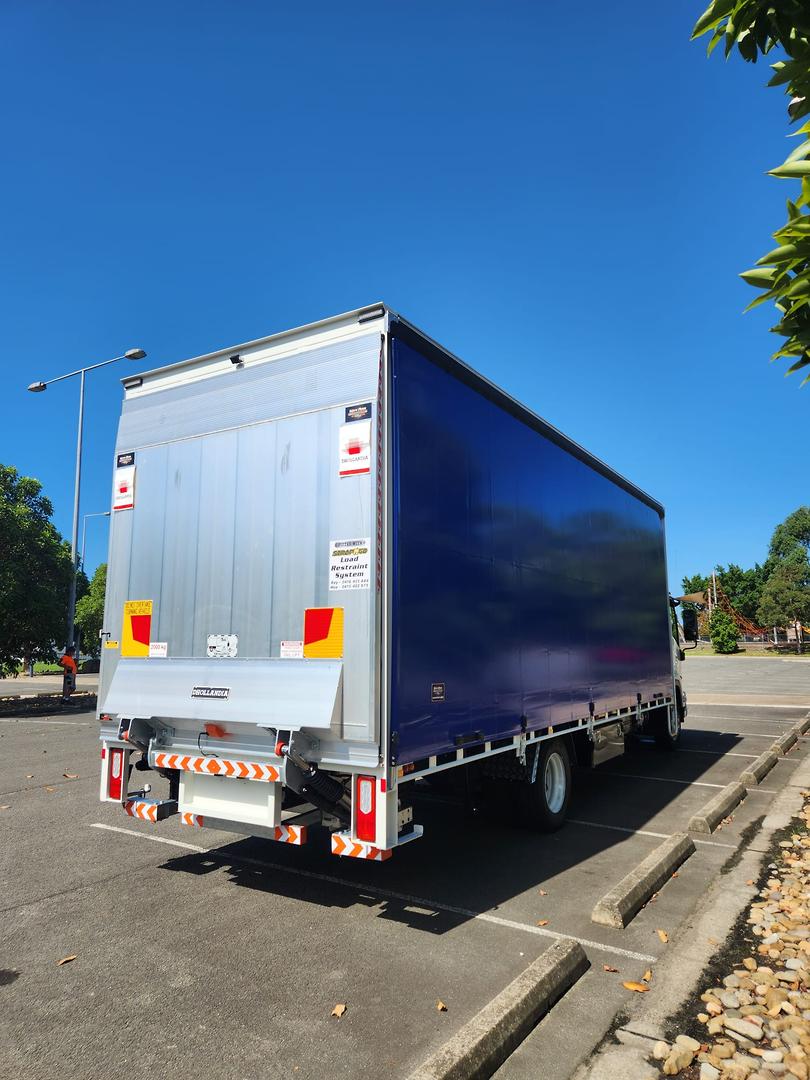 2025 Isuzu F Series FSD 140/120-240 AM R56 NEW AGE 12 Pallet Taughtliner image 8