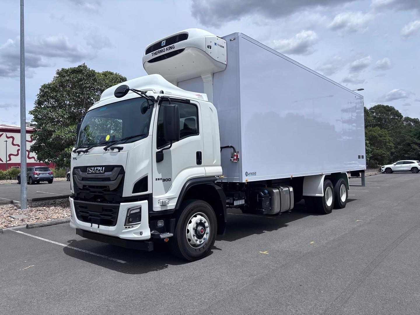 2025 Isuzu F Series FVL 260-300 AT R67 Eurocold 14 Pallet Fridge Truck image 2