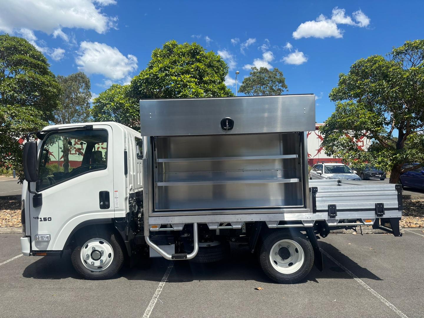 2025 Isuzu N Series NLR 45-150 DT D25 Traypack image 3