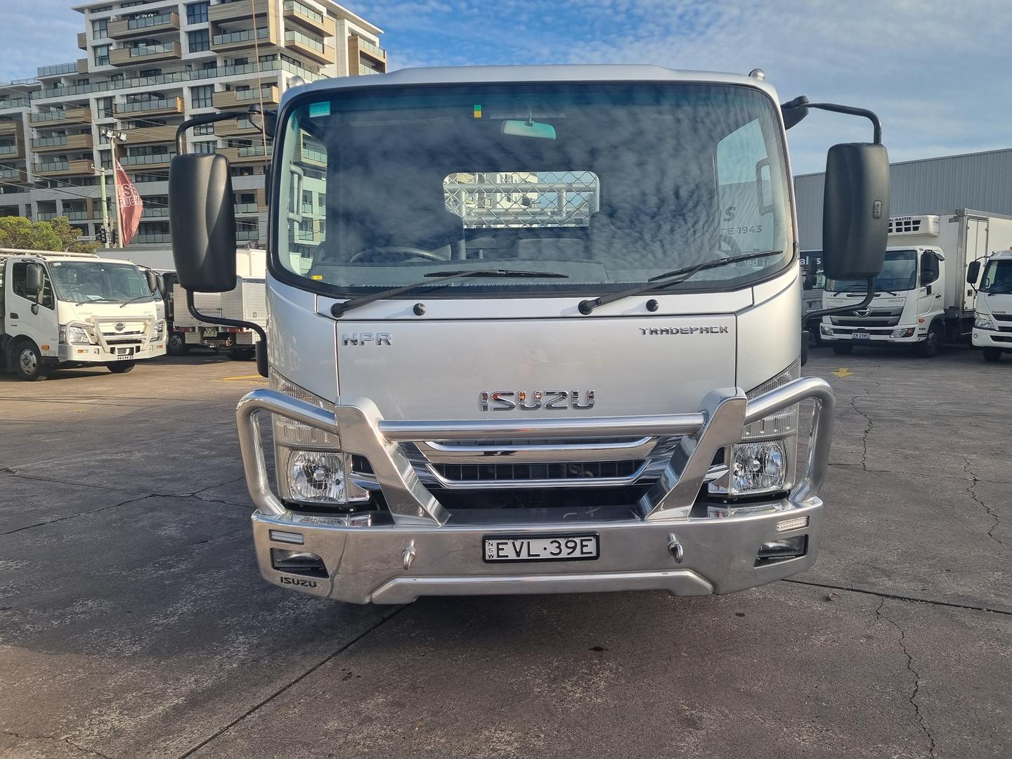 2018 Isuzu N Series NPR 45/55-155 Tradepack image 2