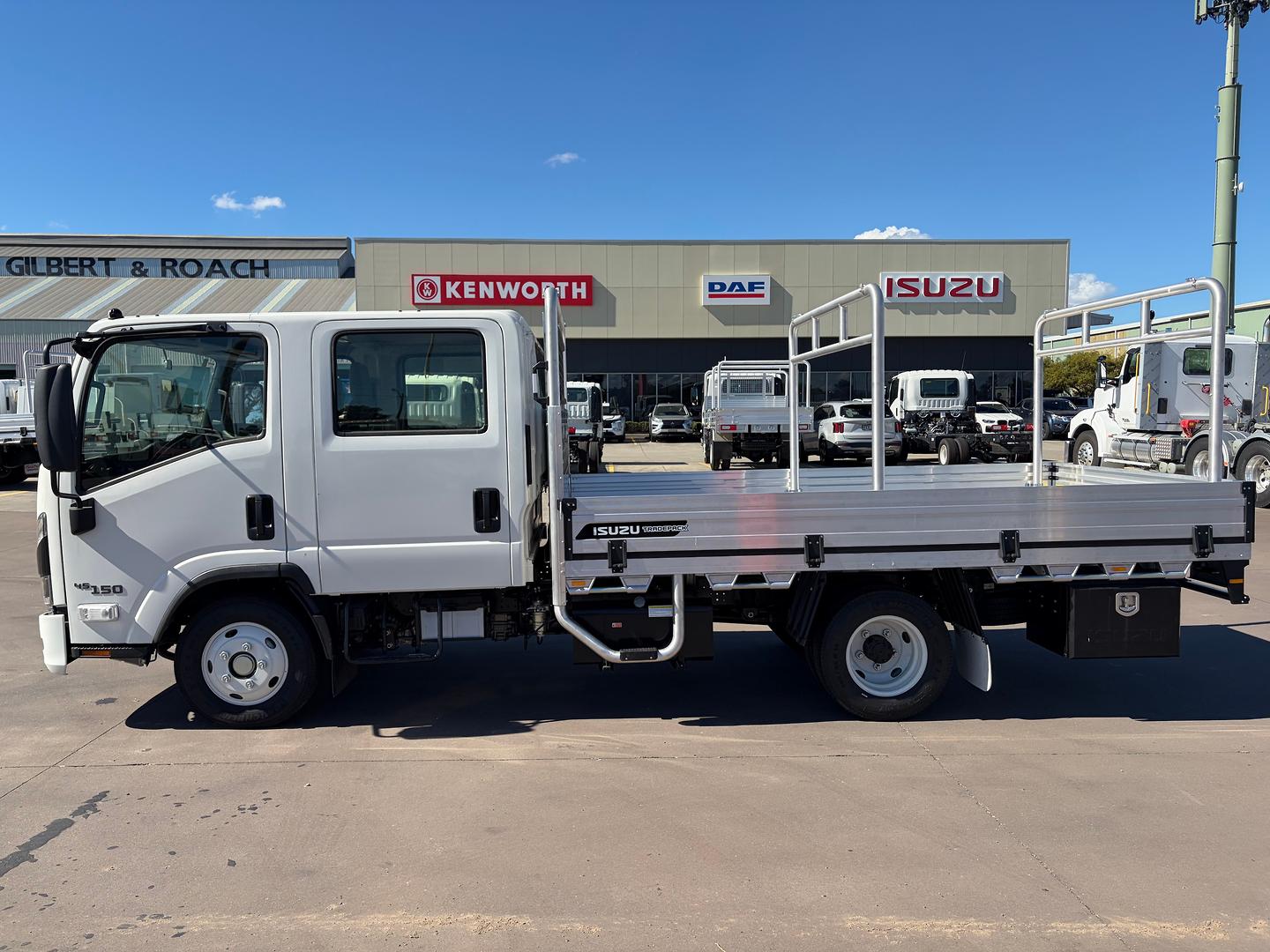 2026 Isuzu N Series NNR 45-150 DT C34 Custom Tradepack Tray image 5