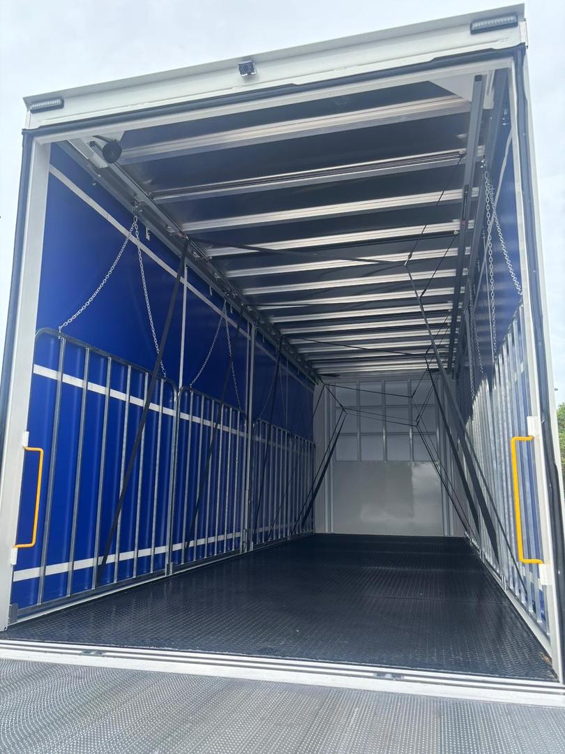 2025 Isuzu F Series FSR 140/120-240 AM R56 NEW AGE 12 Pallet Taughtliner and Tailgate image 14