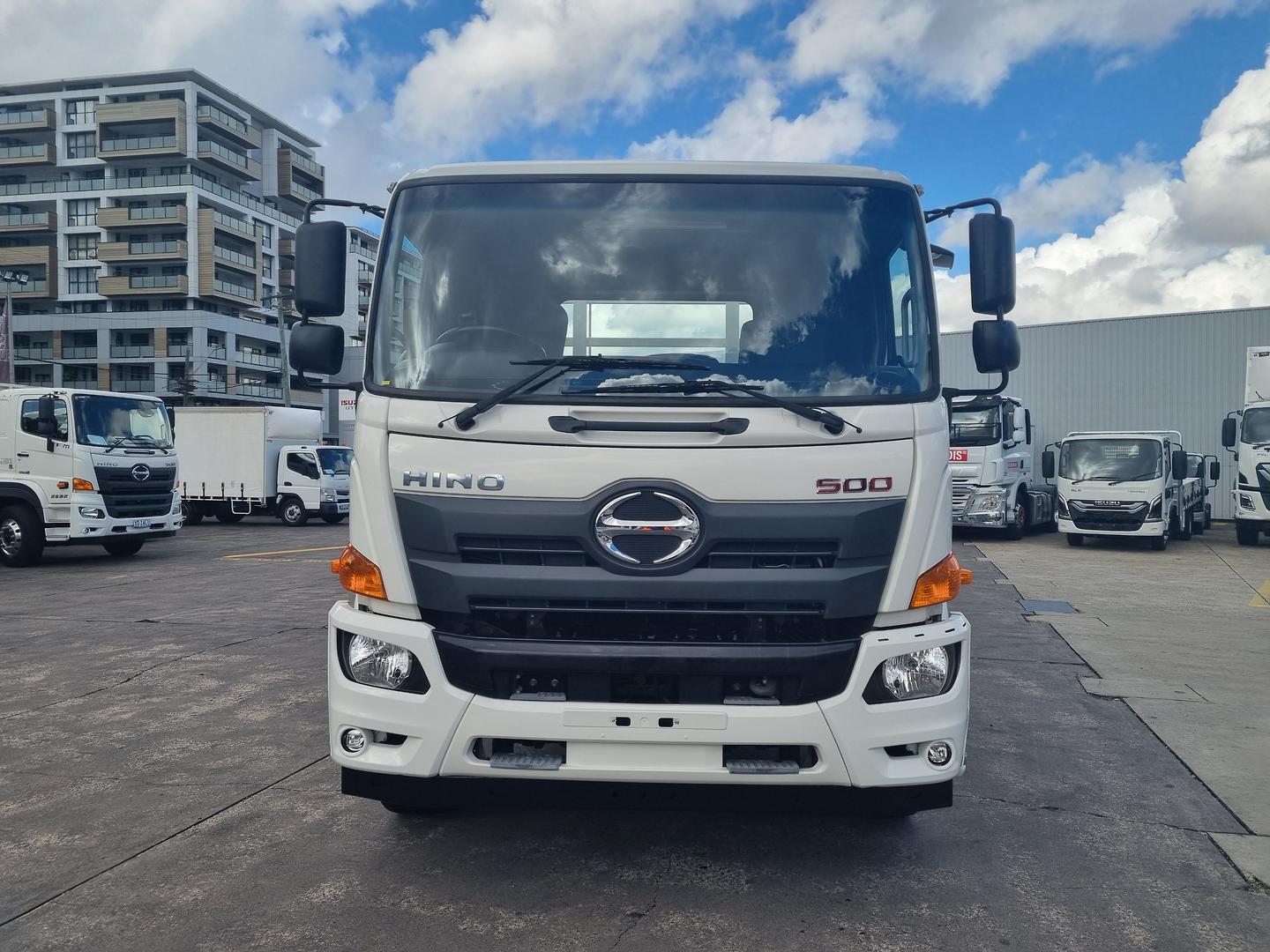 2018 Hino 500 Series GH1828 Auto Tray image 2