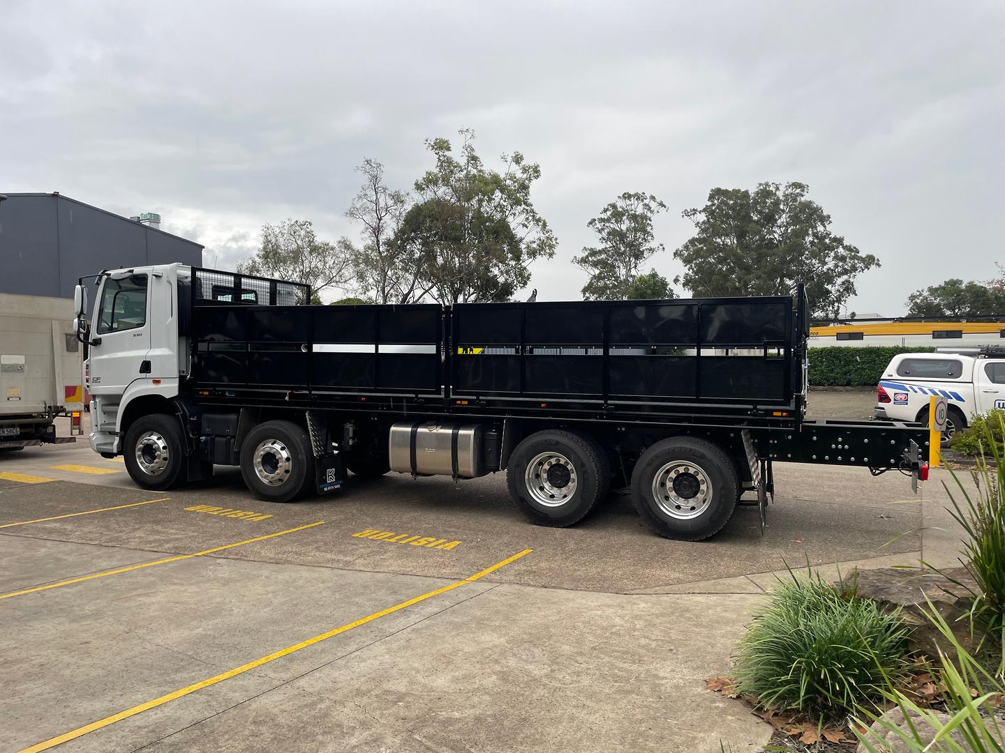 2024 DAF CF 530 FAD Brick Truck image 5