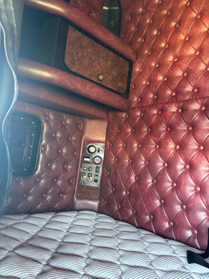 2021 Kenworth K200 One Owner image 14