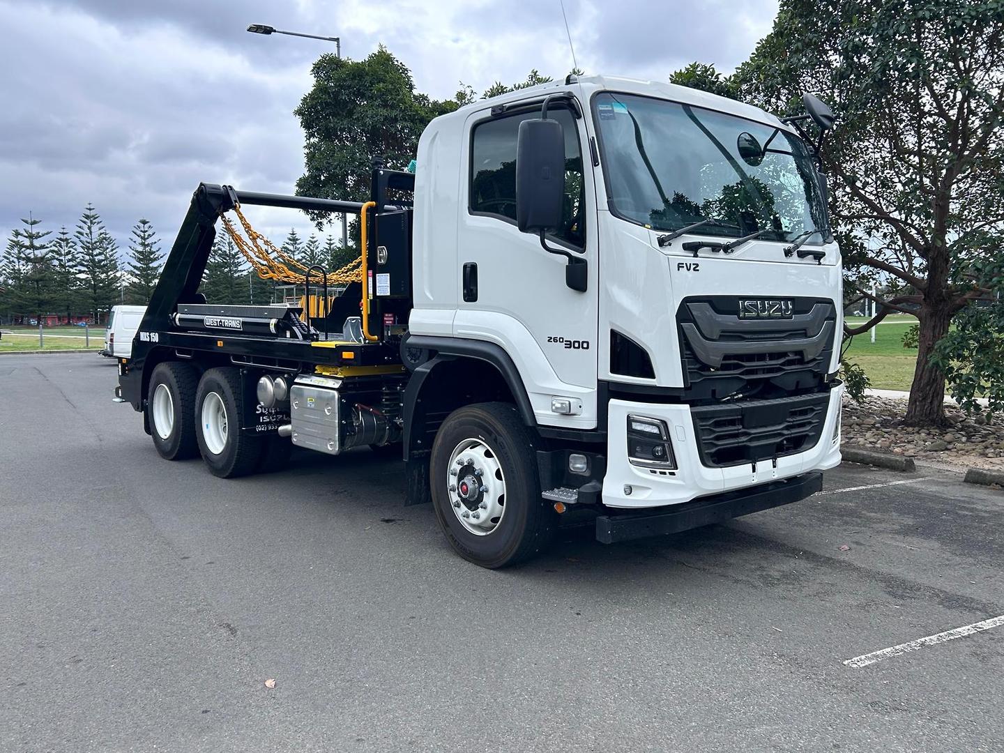 2025 Isuzu F Series FVZ 260-300 AT R46 West Trans MX150 image 12
