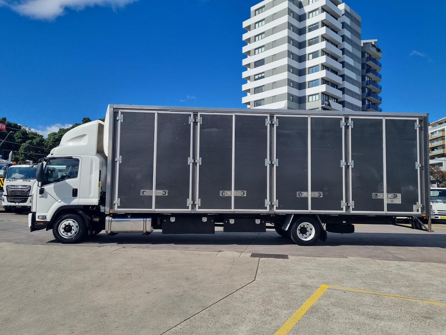 2022 Isuzu F Series FSR140/120-260 63 cubic meter pantech image 4