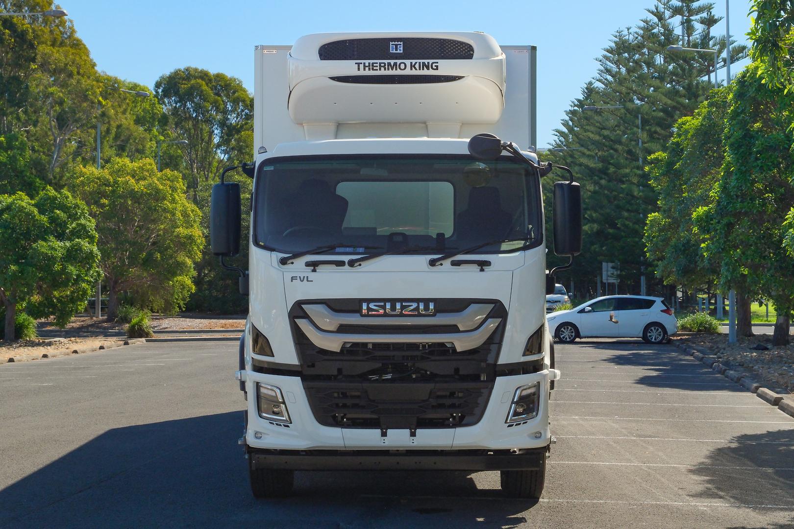 2025 Isuzu F Series FVL 260-300 AT R67 TRS 14 Pallet Fridge Body and Fridge image 4