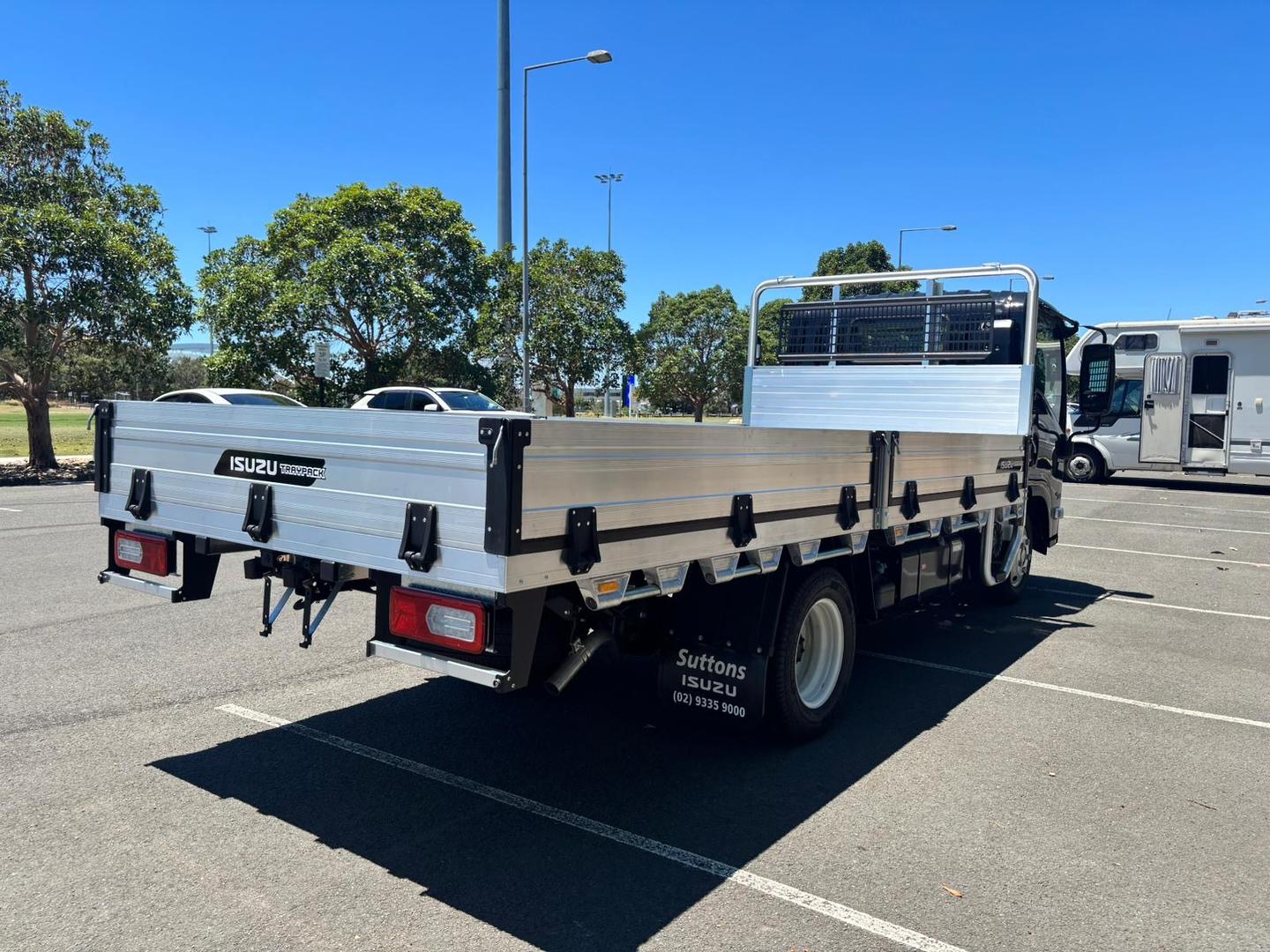 2025 Isuzu N Series NLR 45-150 DT D34 Isuzu Traypack MWB image 3
