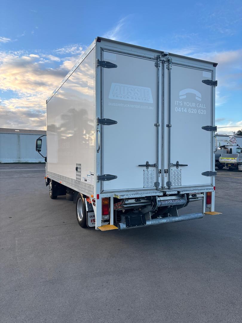 2023 Hino 300 Series 616 Low Klms image 7