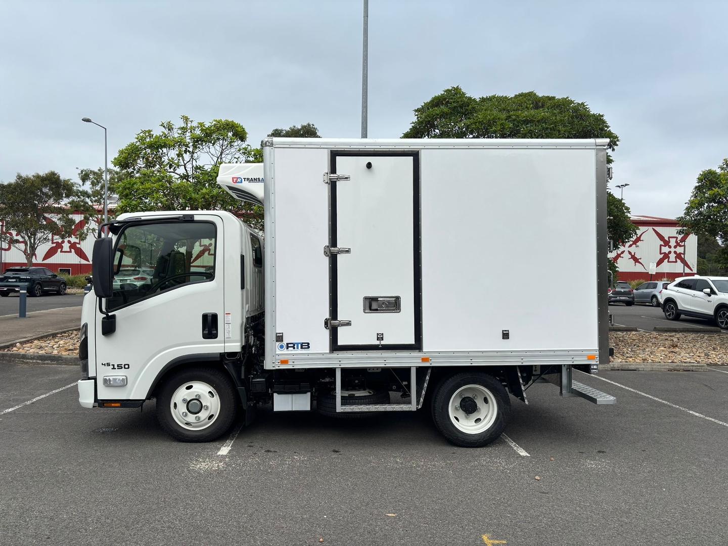 2025 Isuzu N Series NLR 45-150 DT D25 image 4