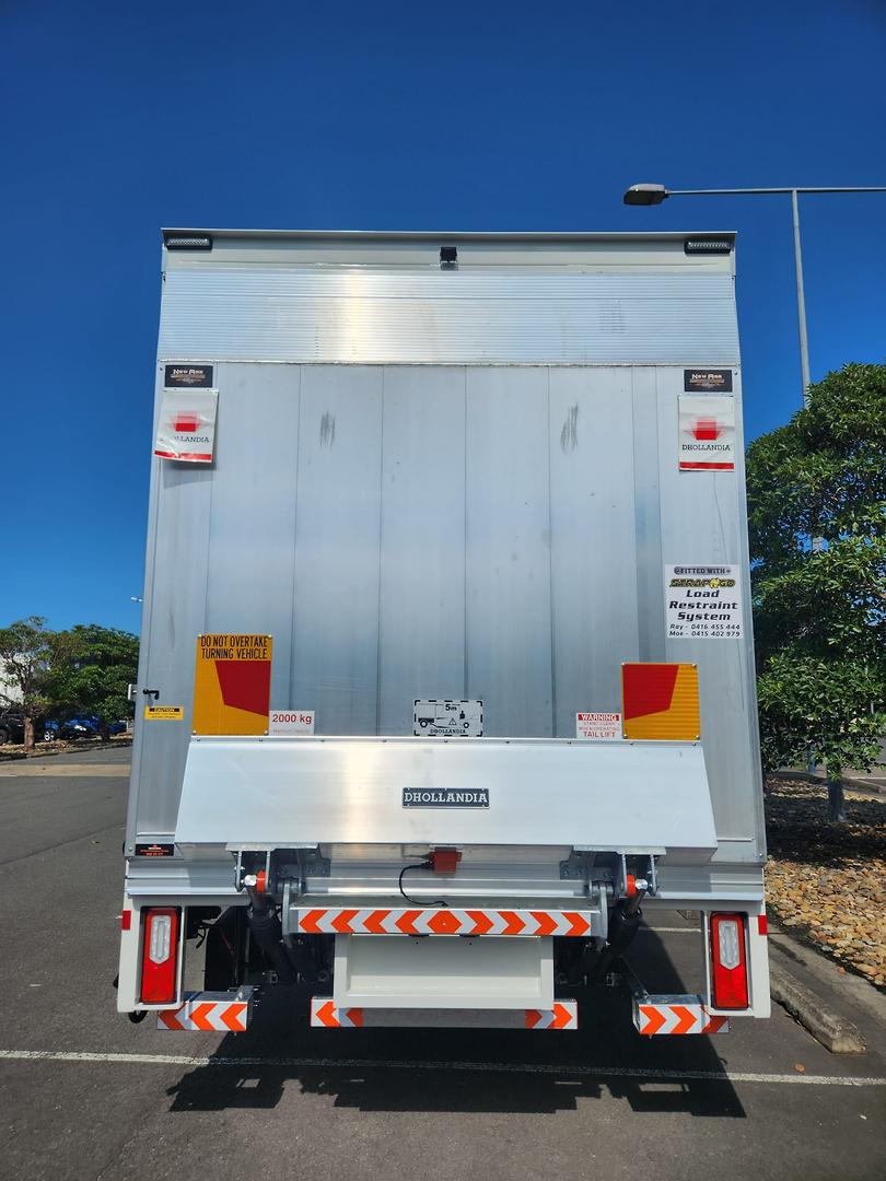 2025 Isuzu F Series FSD 140/120-240 AM R56 NEW AGE 12 Pallet Taughtliner image 11