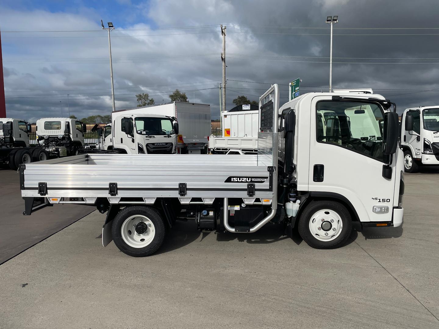 2025 Isuzu NLR 45-150 DT D25 TRAYPACK TRAYPACK SWB image 10