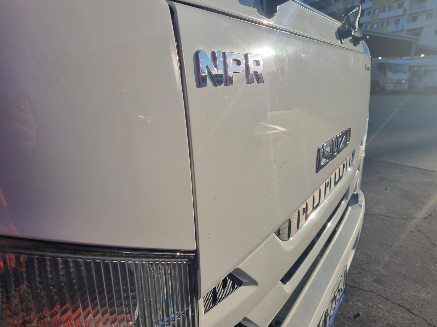 2020 Isuzu N Series NPR 65/45-190 image 12