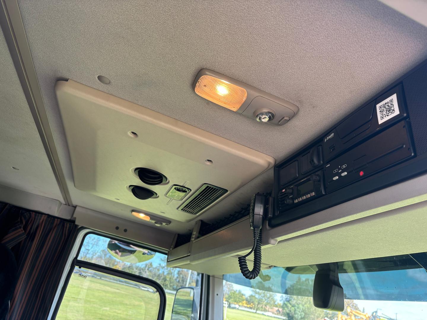 2020 DAF CF 530 FTT Sleeper Cab image 7