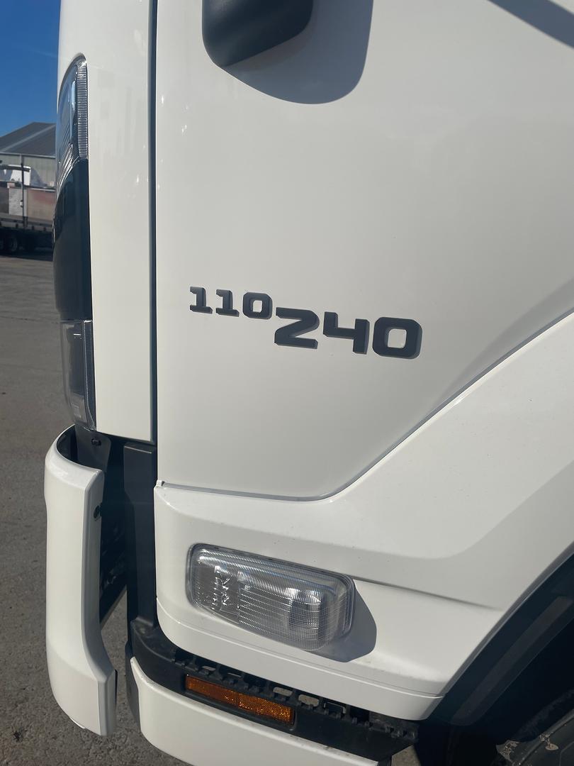 2026 Isuzu F Series FRR 110-240 AM D41 image 14