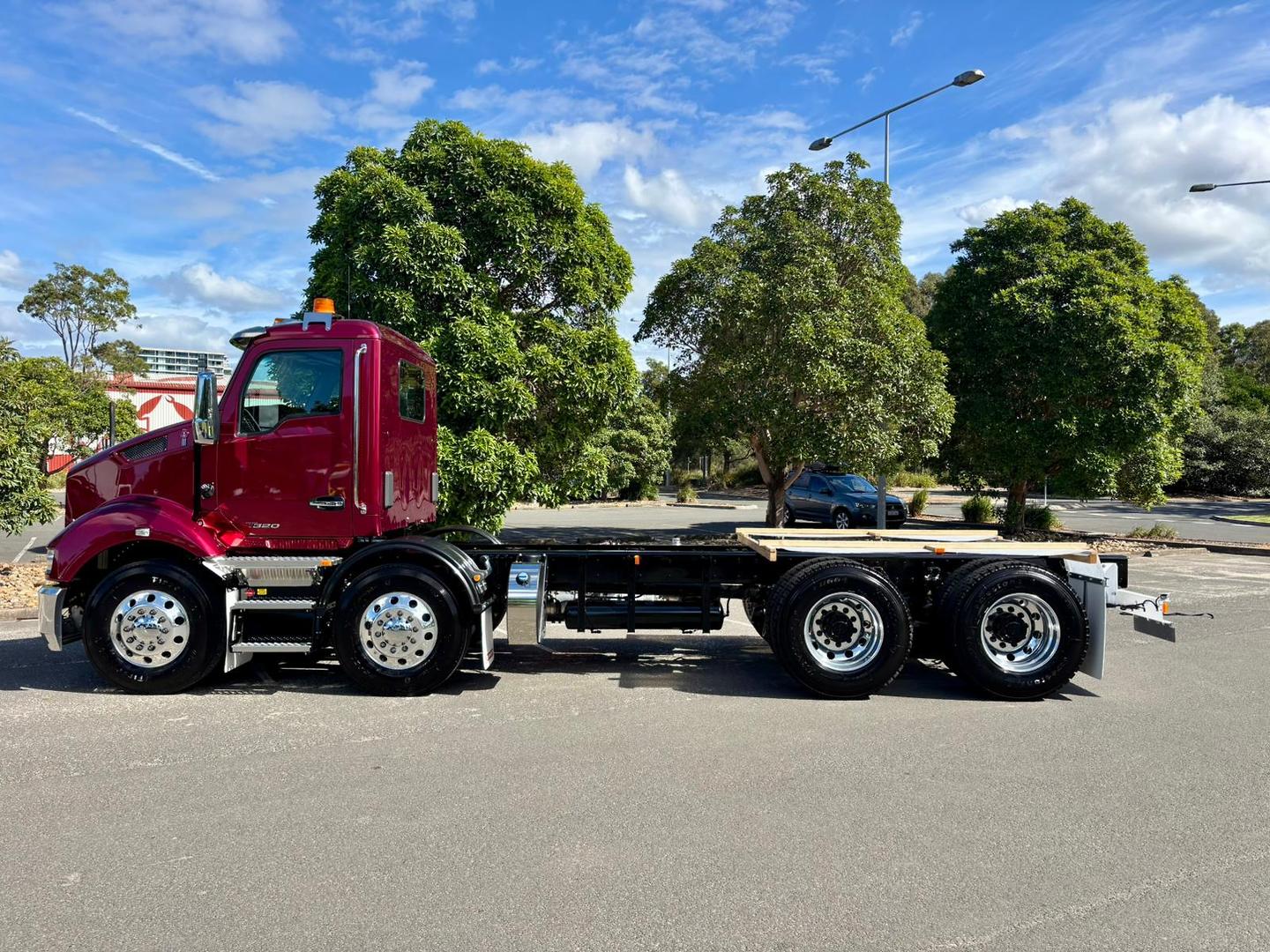 2026 Kenworth T320 A image 3