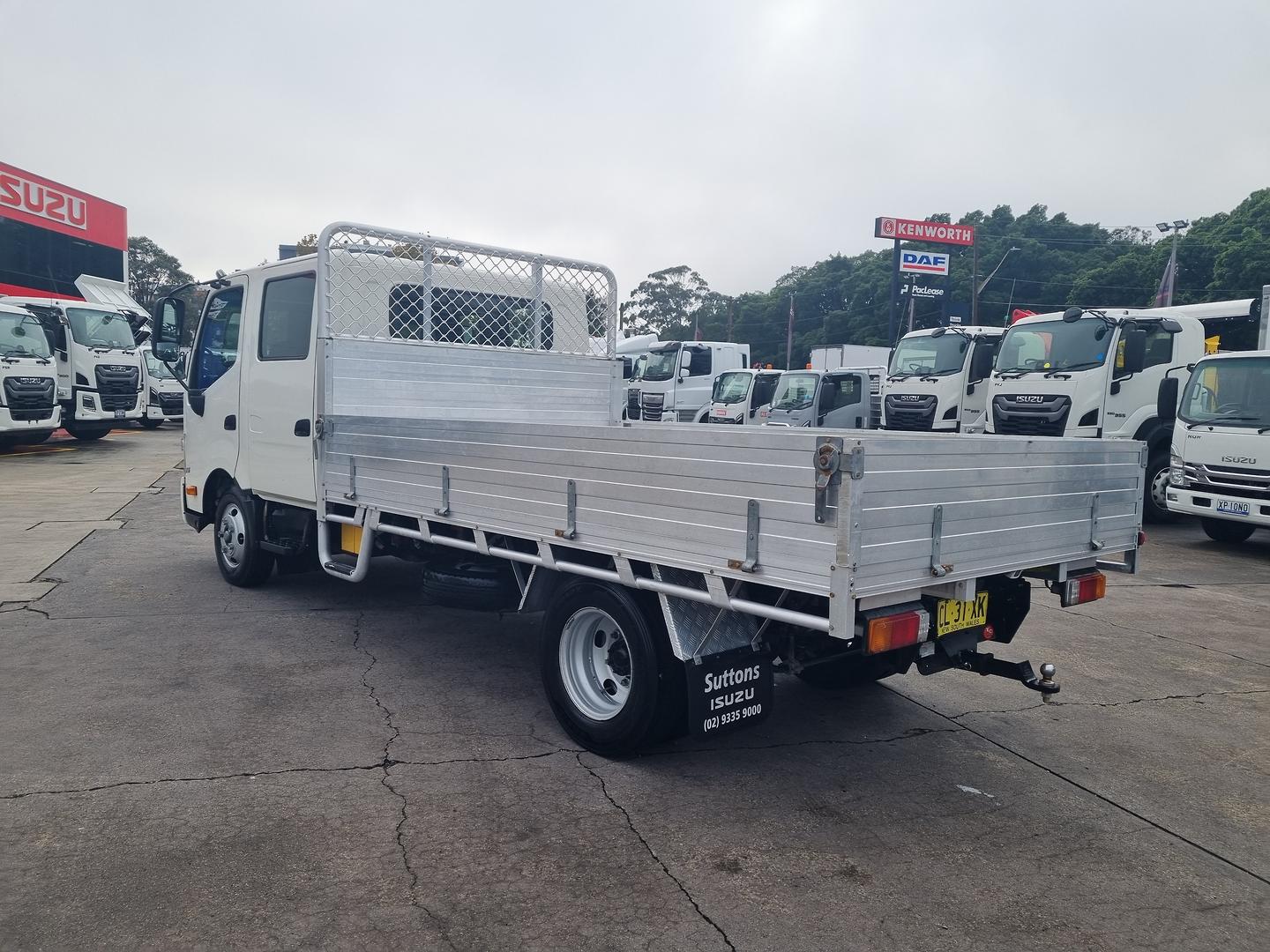 2017 Hino 300 Series 616 image 8