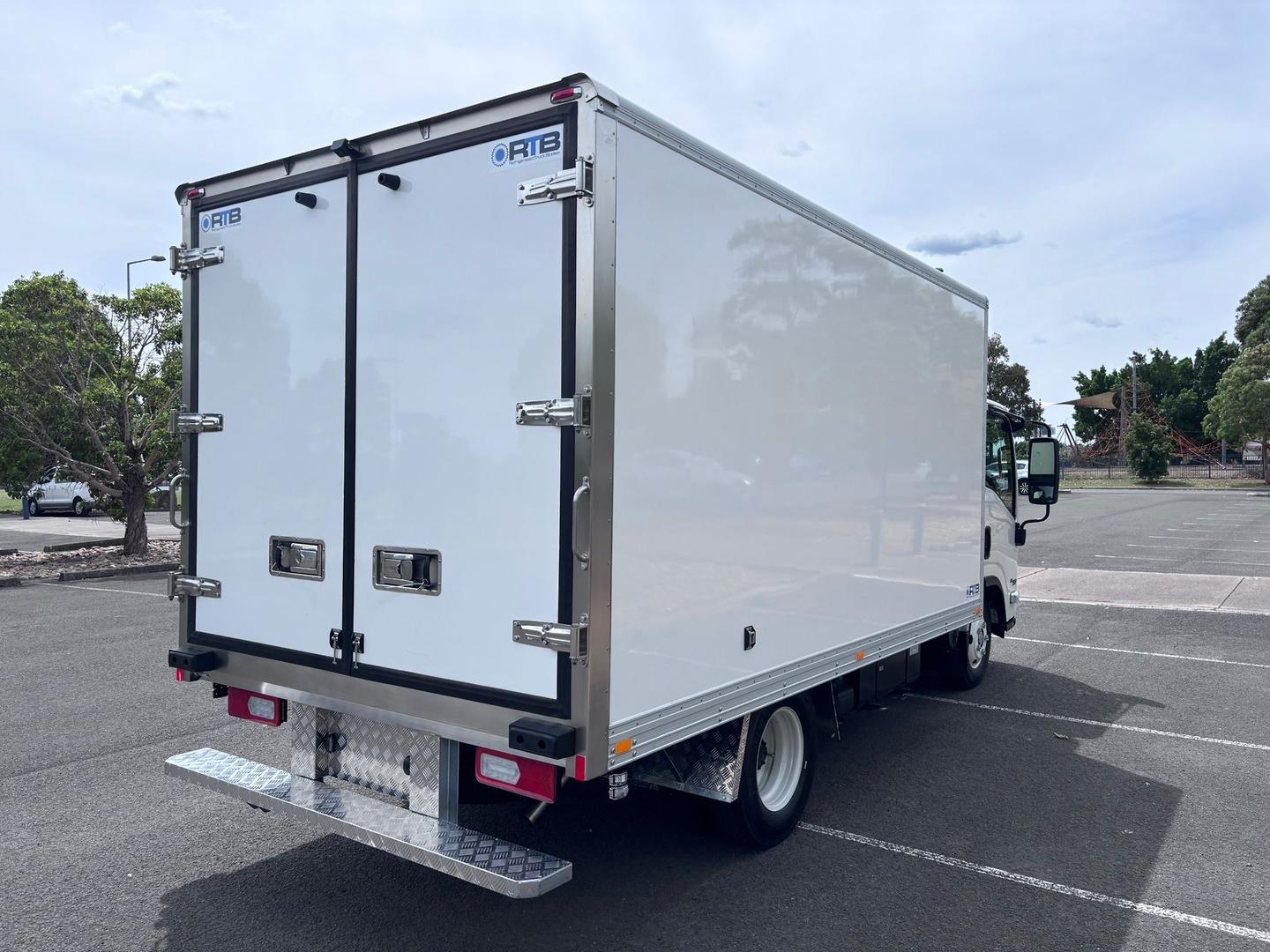 2025 Isuzu N Series NMR 65/45-150 DT D34 image 4