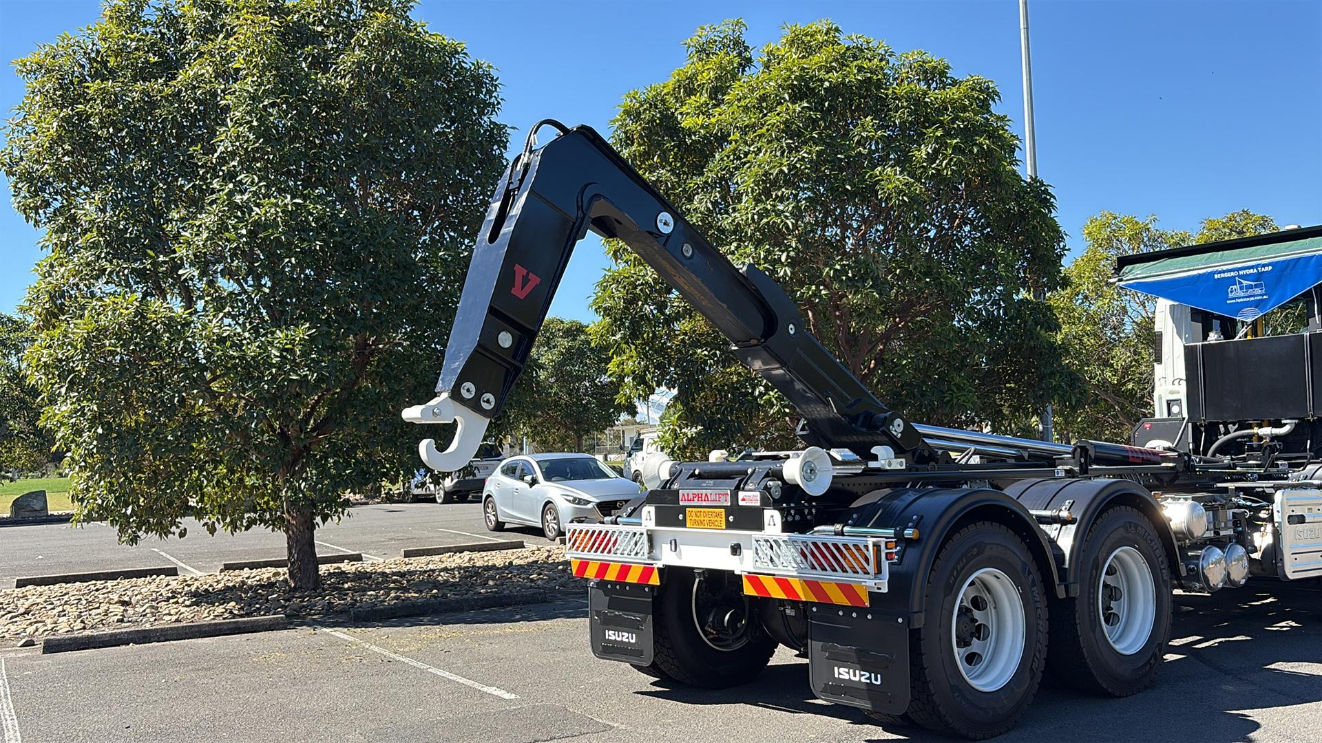 2025 Isuzu F Series FYH 320-355 AT R60 image 11