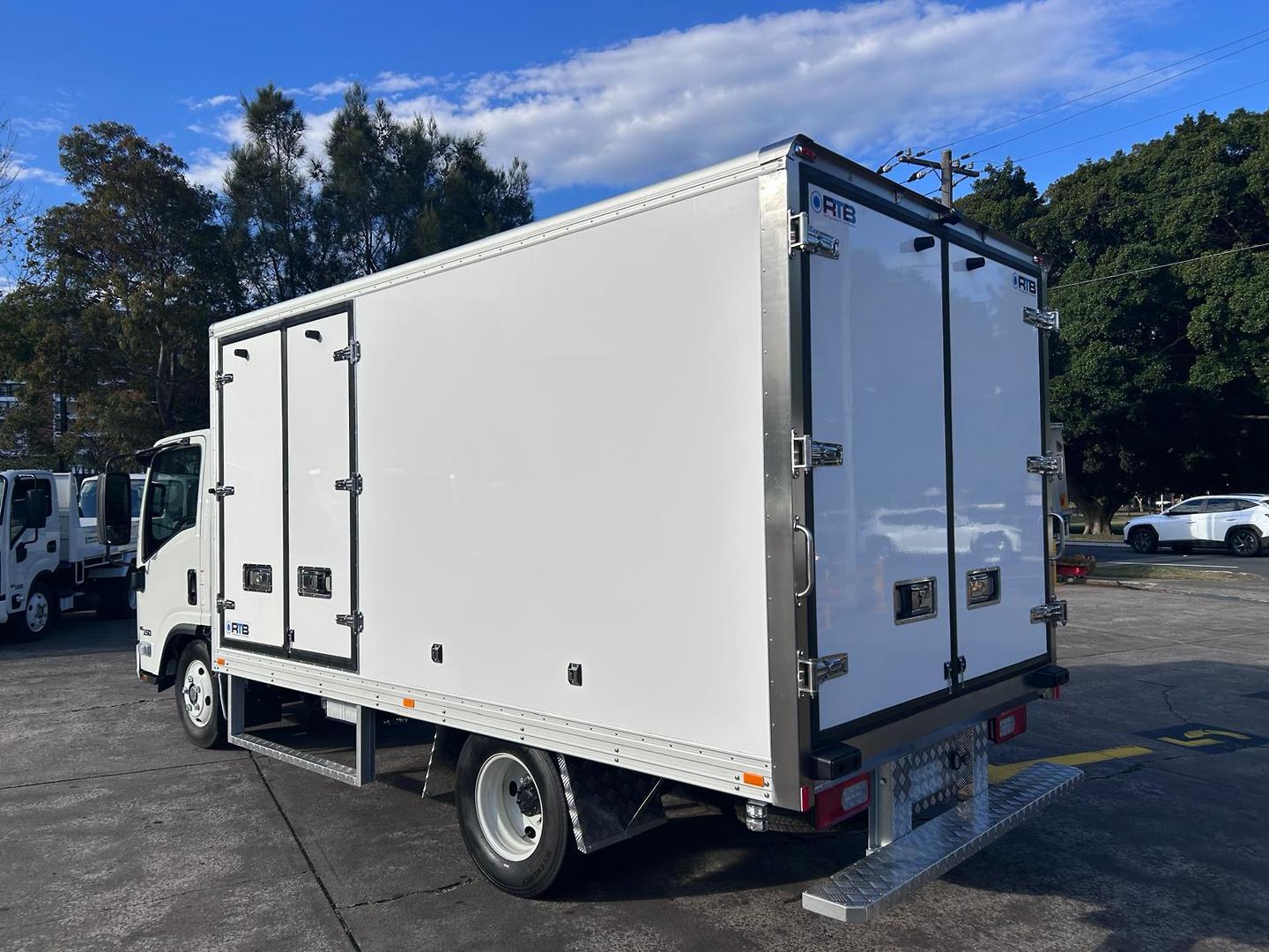 2025 Isuzu N Series NMR 65/45-150 DT D34 image 3