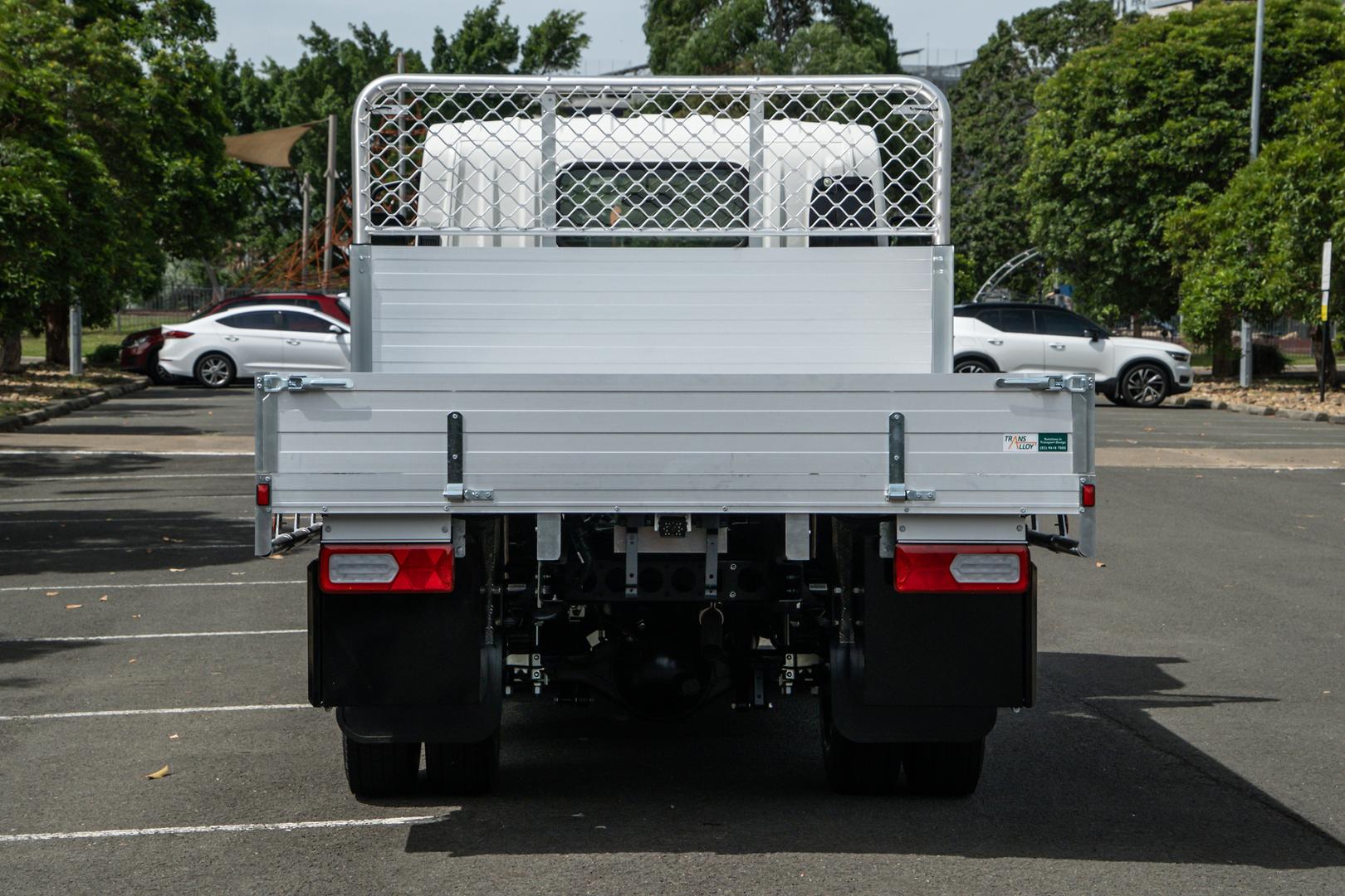 2025 Isuzu N Series NMR 65/45-150 DT D25 Trans Alloy Tray Body image 5
