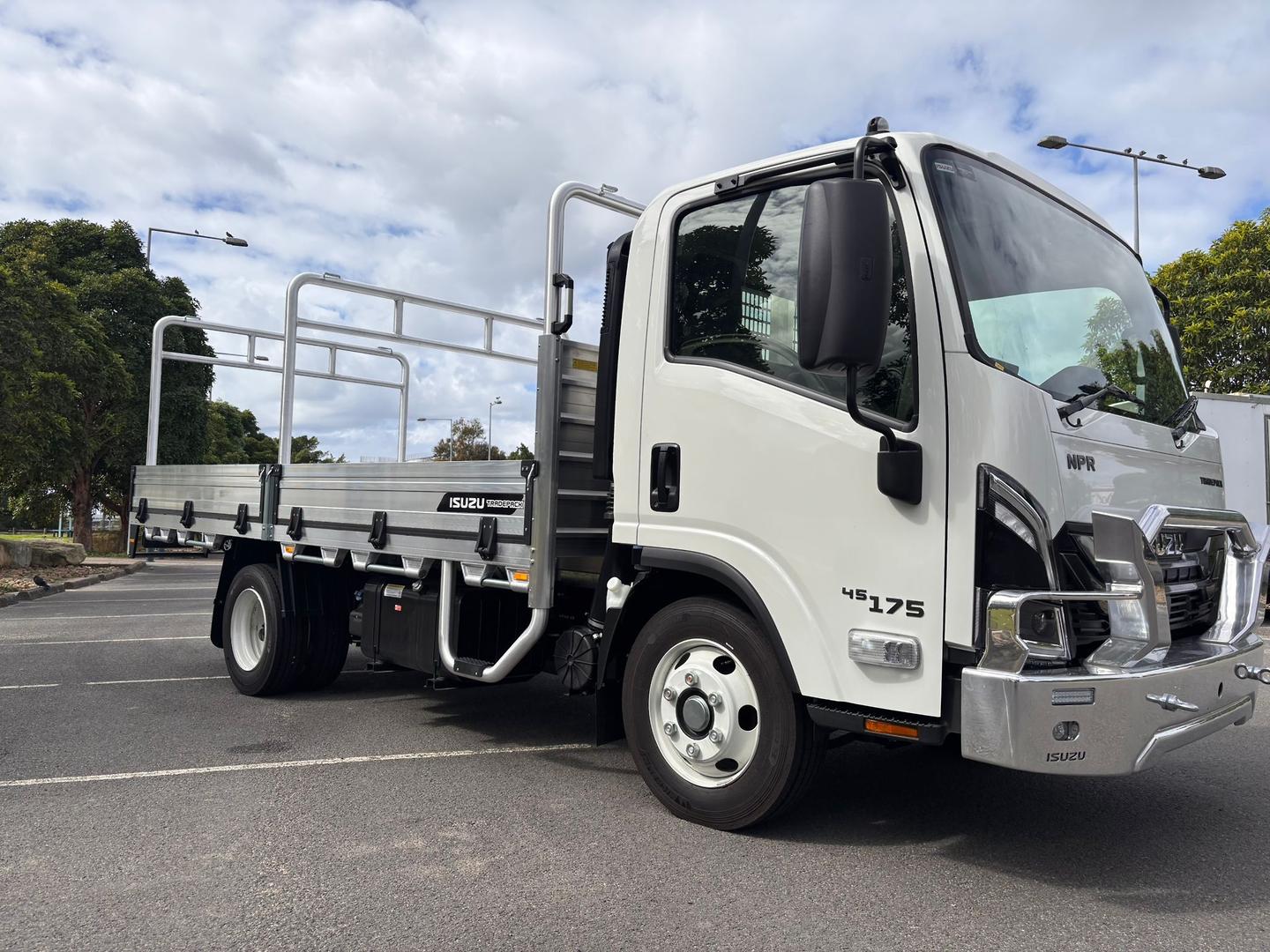 2025 Isuzu N Series NPR 45/65-175 DT D34 Tradepack image 4