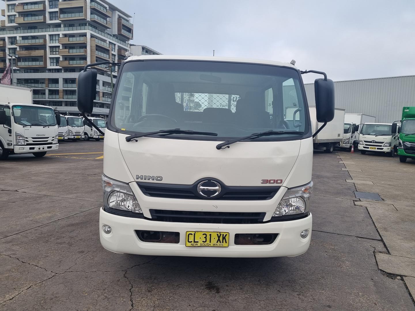 2017 Hino 300 Series 616 image 3