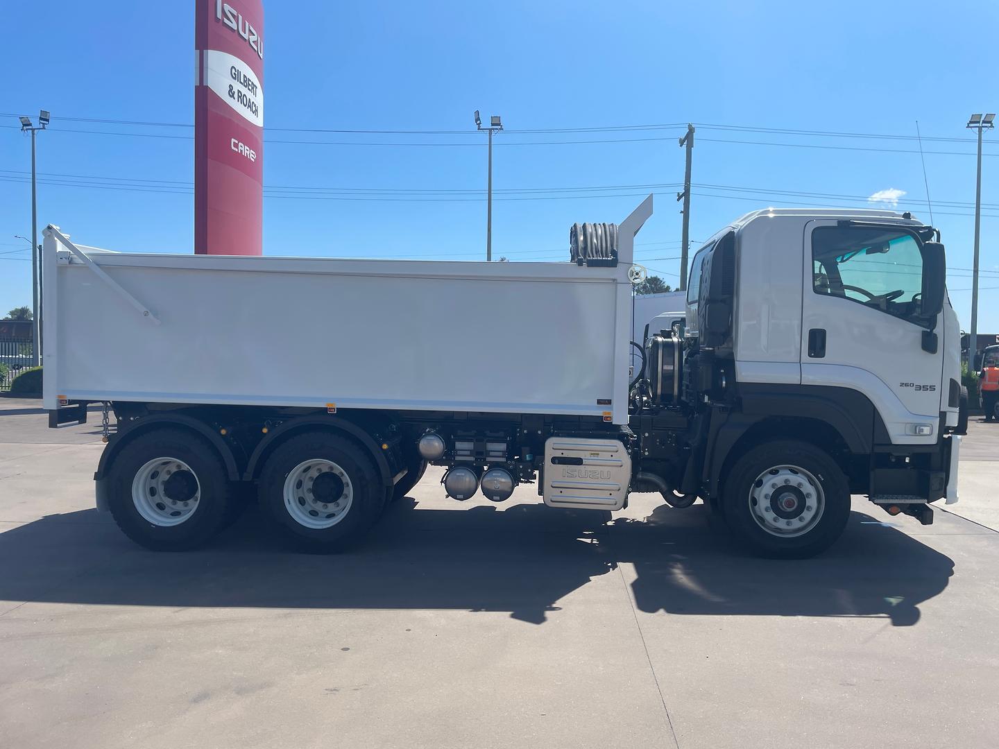 2025 Isuzu FXZ 260-355 AT R45 Custom Tipper Tipper image 8