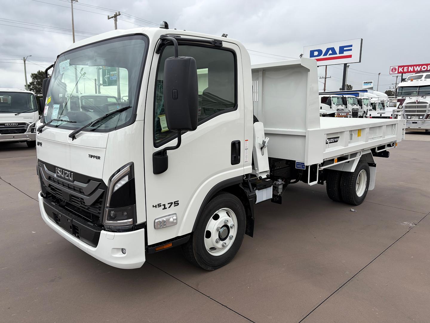 2026 Isuzu N Series NPR 45/65-175 DT D34 Tipper Factory Tipper image 3