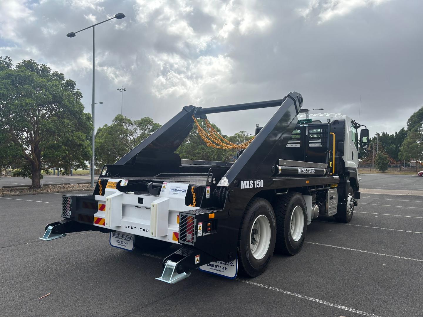 2025 Isuzu F Series FXY 260-355 AT R45 image 5