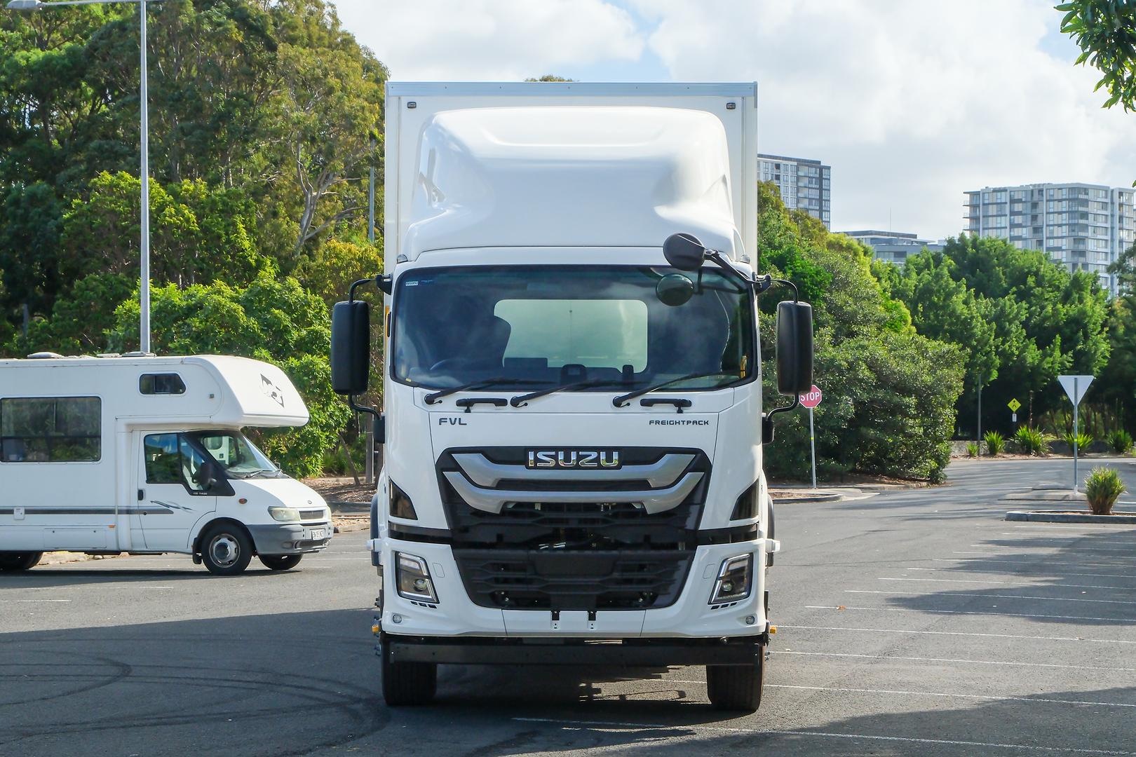 2025 Isuzu F Series FVL 260-300 AT R67 Freightpack image 4