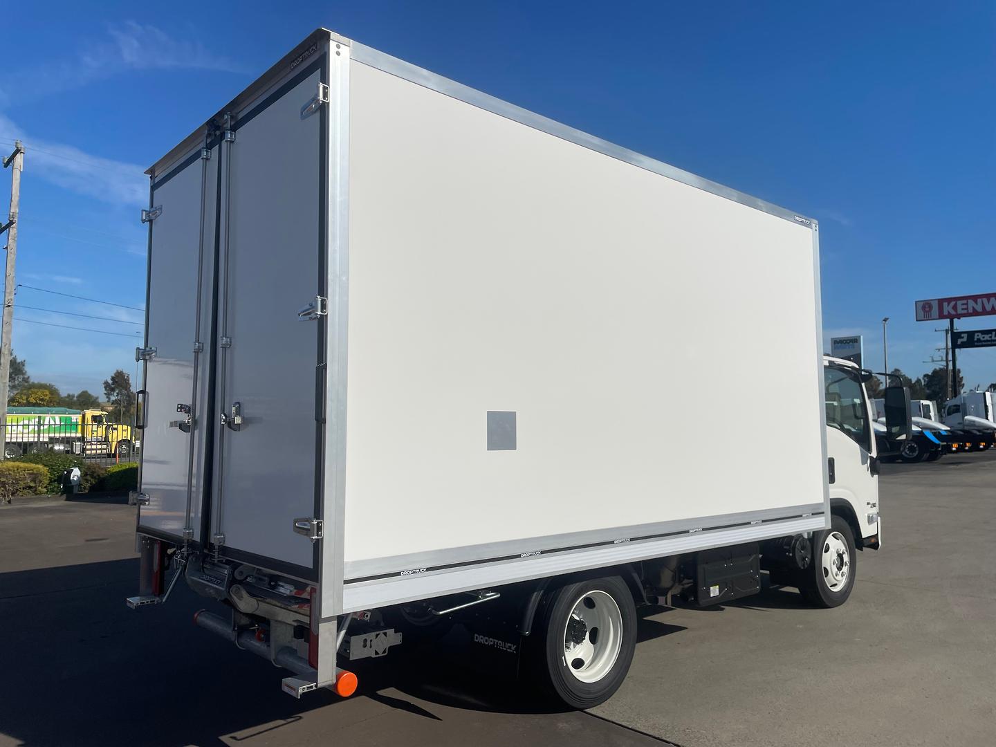 2025 Isuzu NQR 88/80-190 AM NQR 88/80-190 AM D34 PanTech image 7