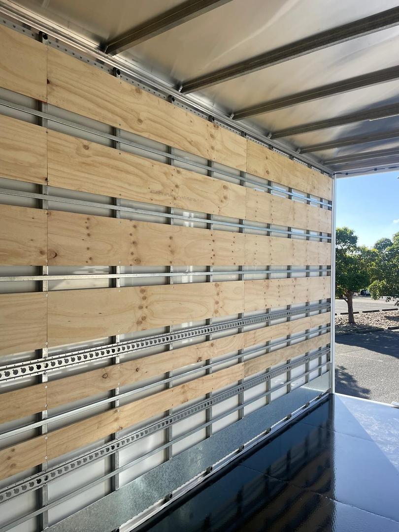 2025 Isuzu F Series FRR 110-240 AM D50 HOMEALLOY 10 Pallet Furniture Pan image 5