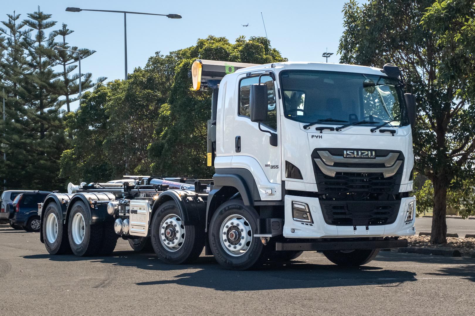 2025 Isuzu F Series FYH 320-355 AT R60 image 7