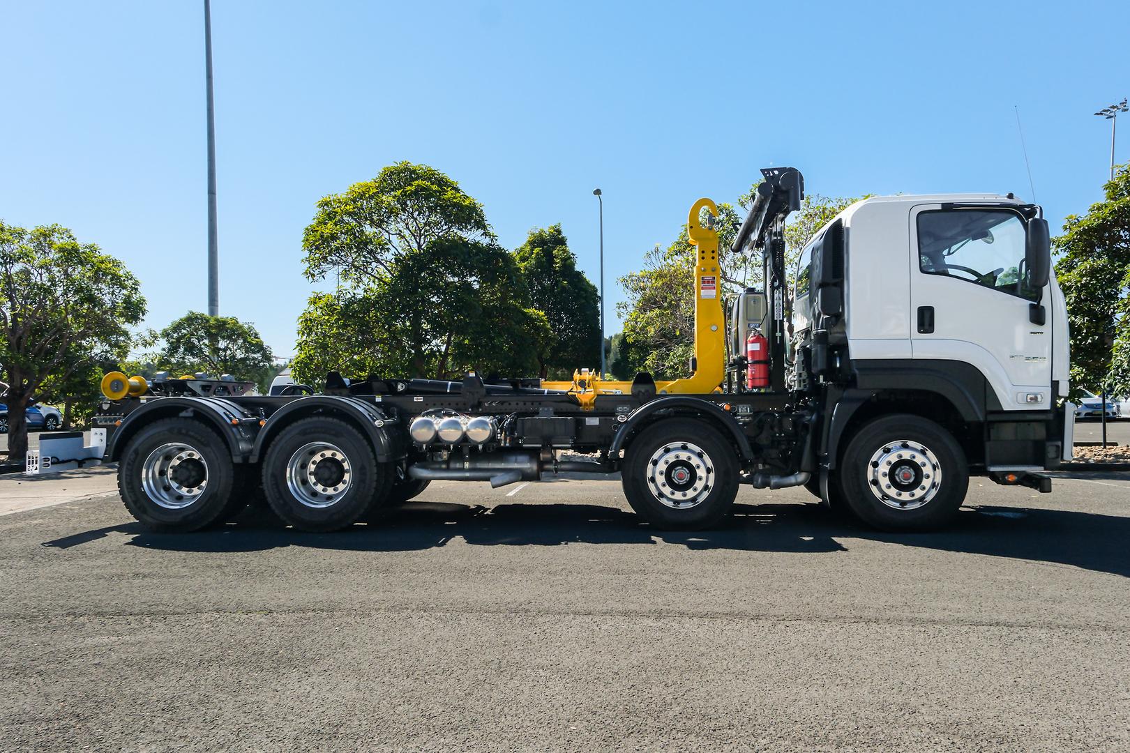 2025 Isuzu F Series FYJ300-350 Palfinger Hook image 4
