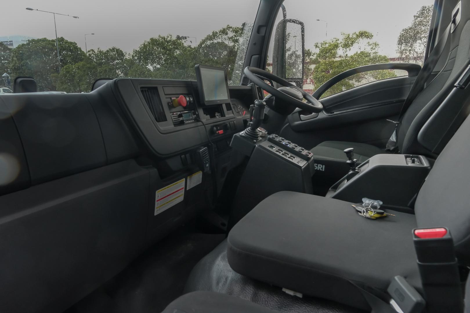 2025 Isuzu F Series FVZ 260-300 AT R46 image 14
