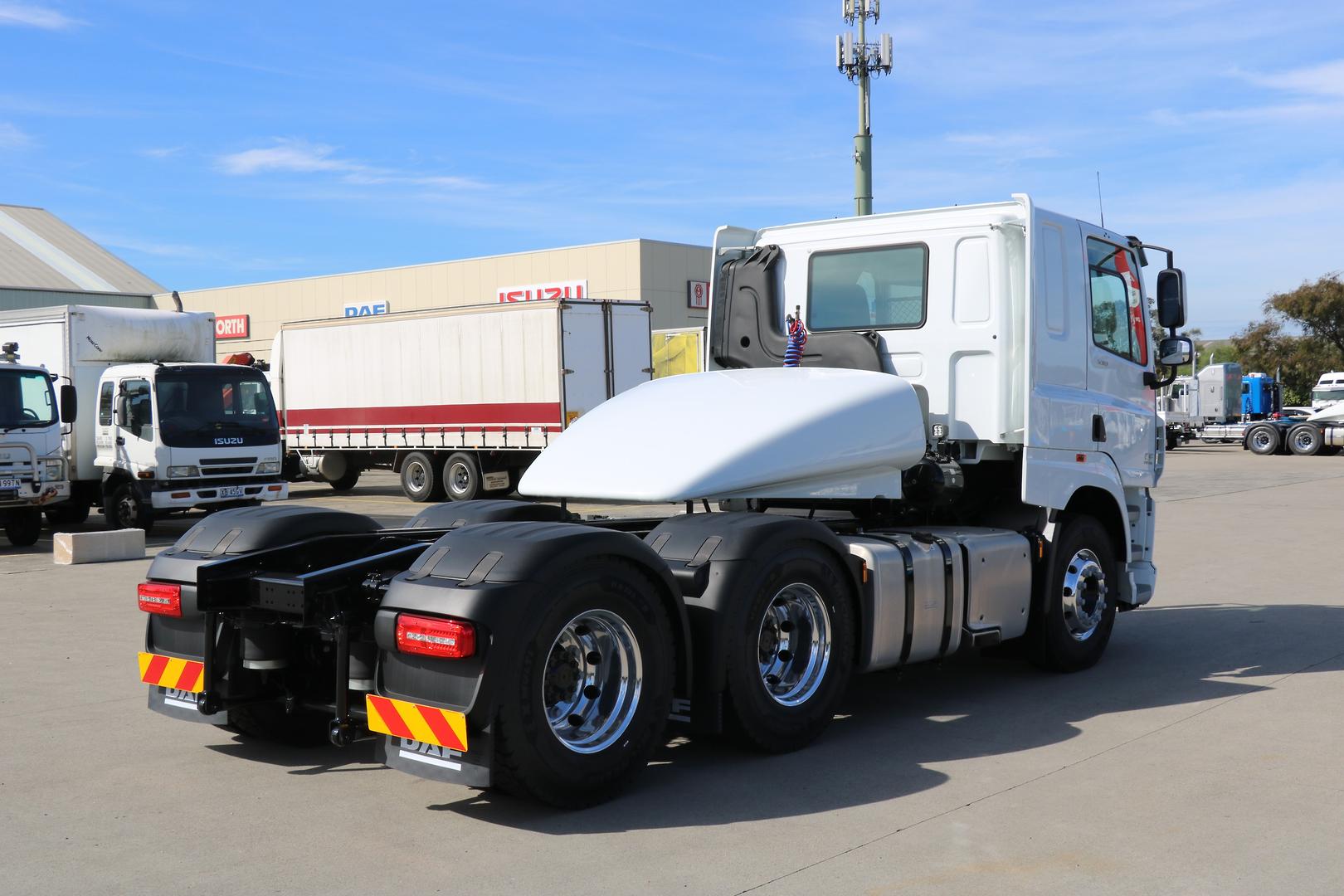 2024 DAF FTT CF530 Sleeper Cab image 11
