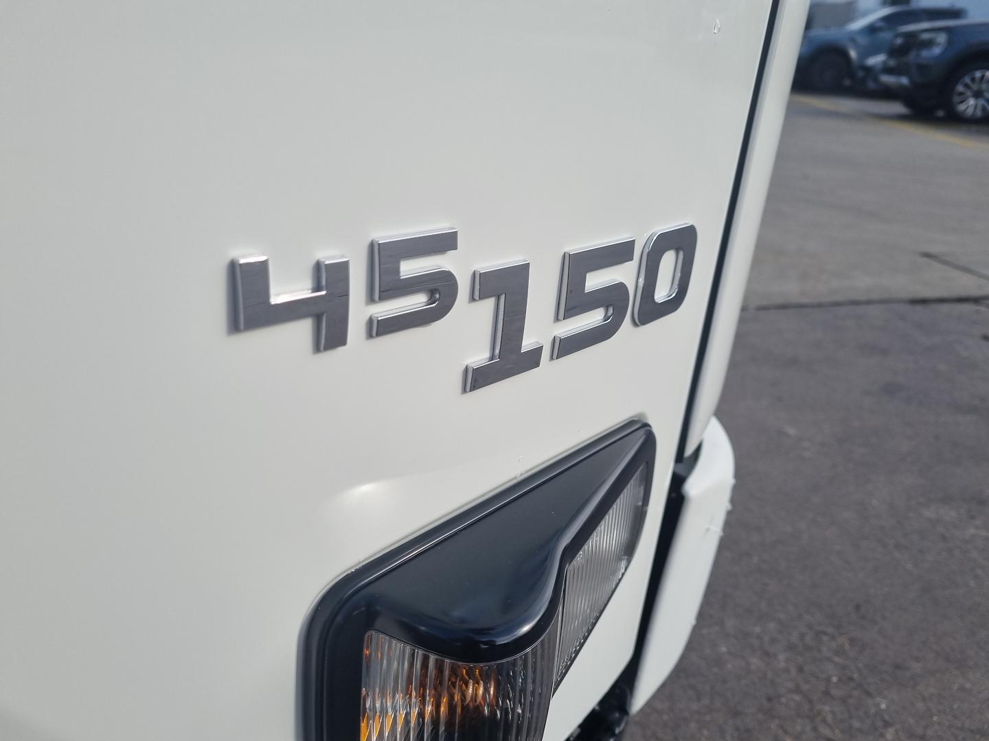 2021 Isuzu N Series NLR 45-150 Traypack image 14
