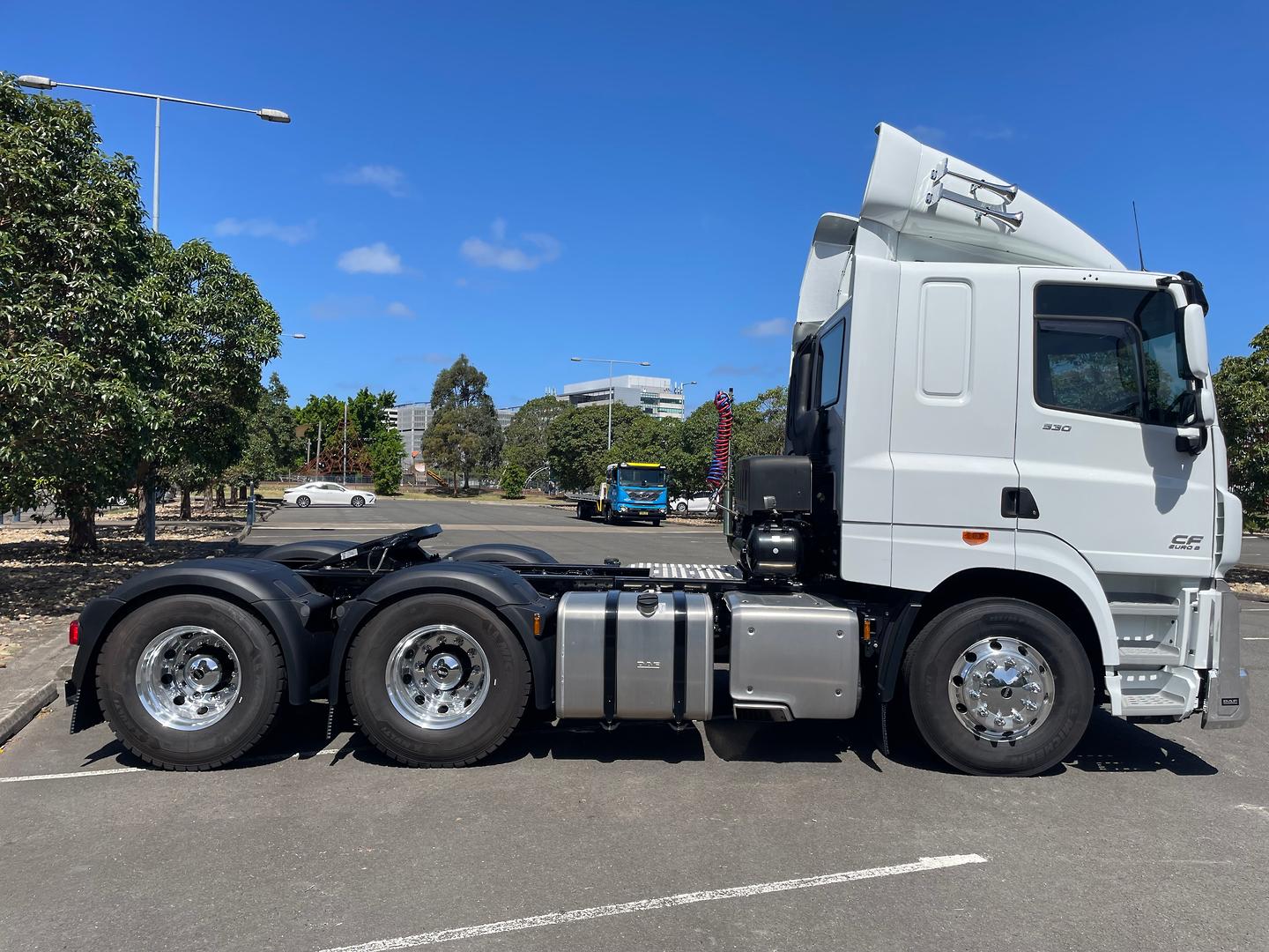 2023 DAF CF 530 FTT image 7
