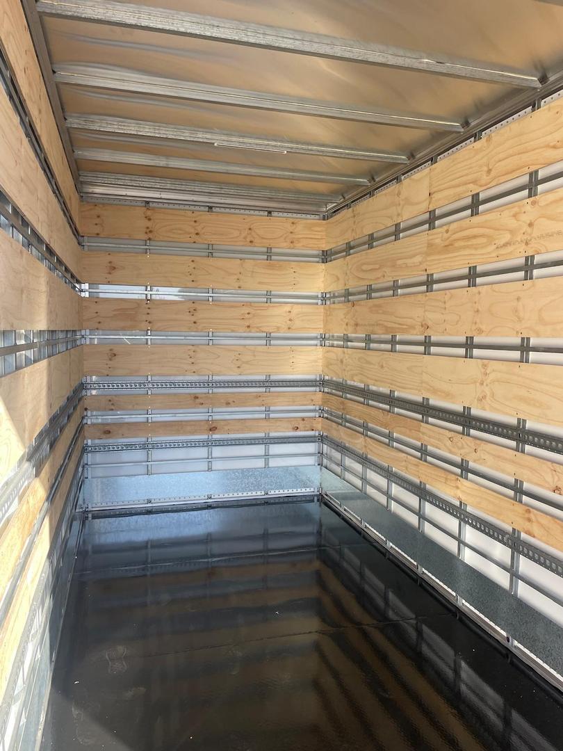 2025 Isuzu F Series FRR 110-240 AM D50 HOMEALLOY 10 Pallet Furniture Pan image 6