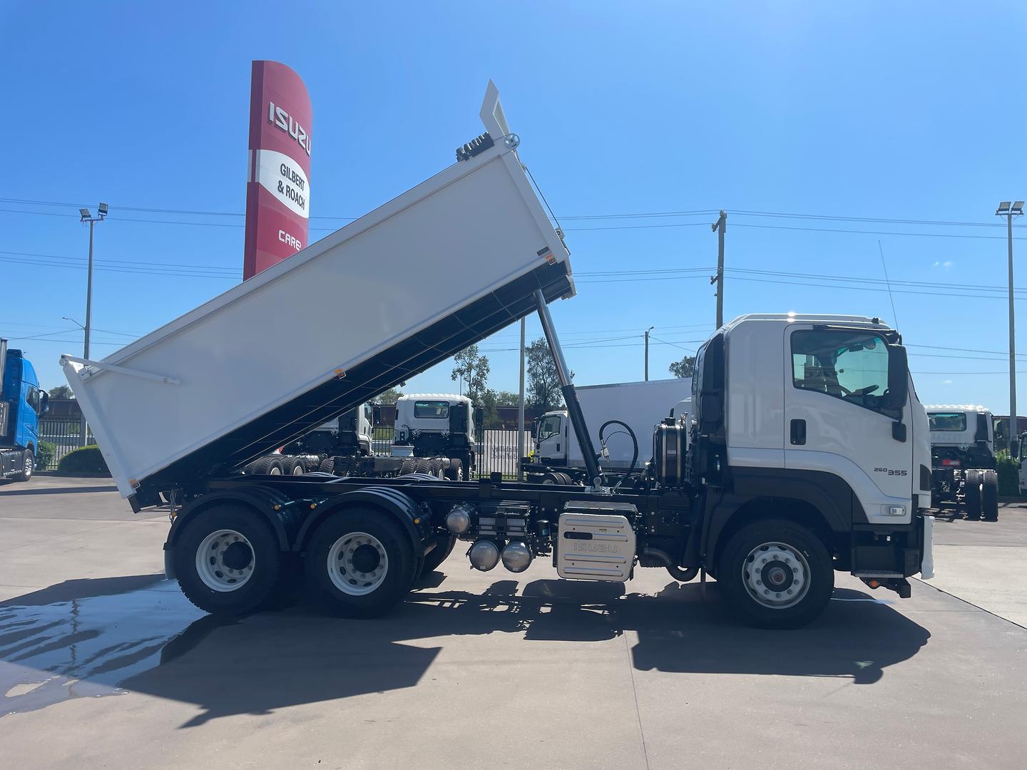 2025 Isuzu FXZ 260-355 AT R45 Custom Tipper Tipper image 10