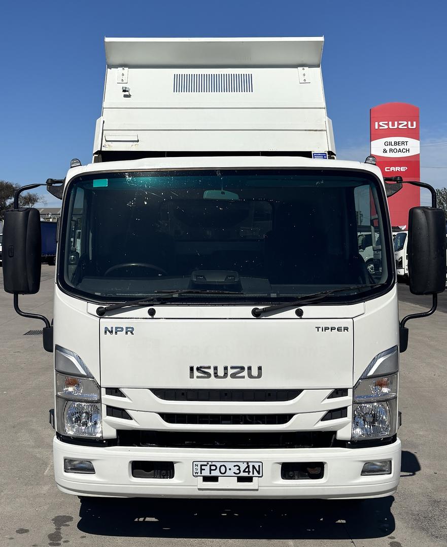 2022 Isuzu N Series NPR 45/55-155 Tipper One Owner image 8