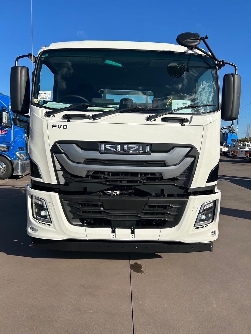 2025 Isuzu FVD 170-300 AT R70 Beavertail FVD 170-300 AT R70 Beavertail Beavertail image 4