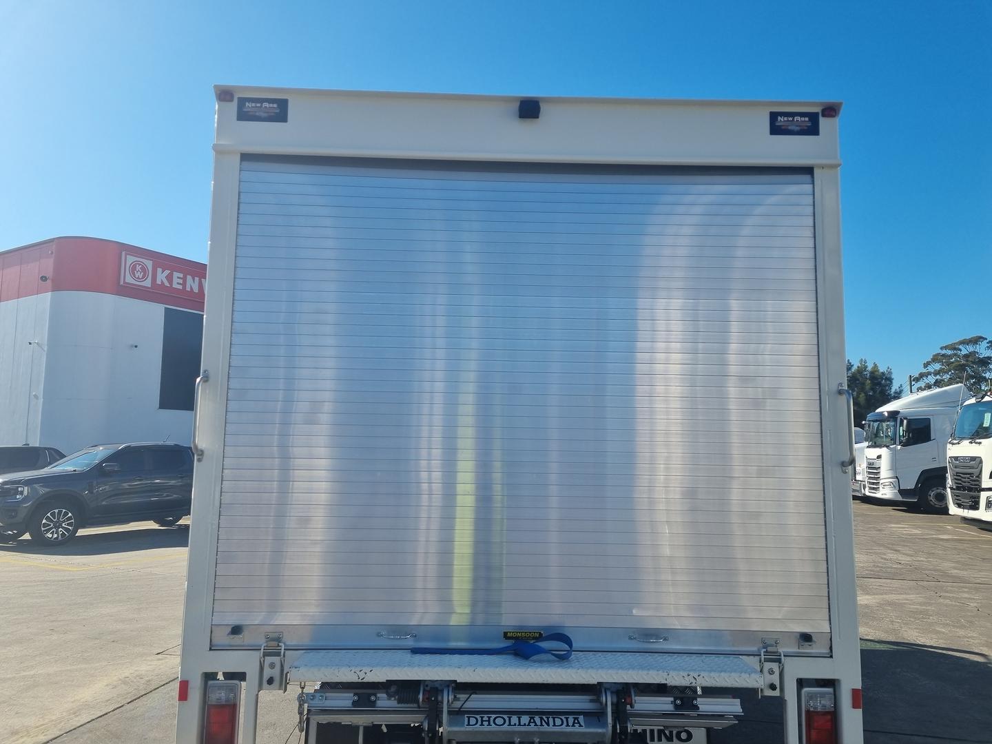 2025 Hino 300 Series 616 image 7