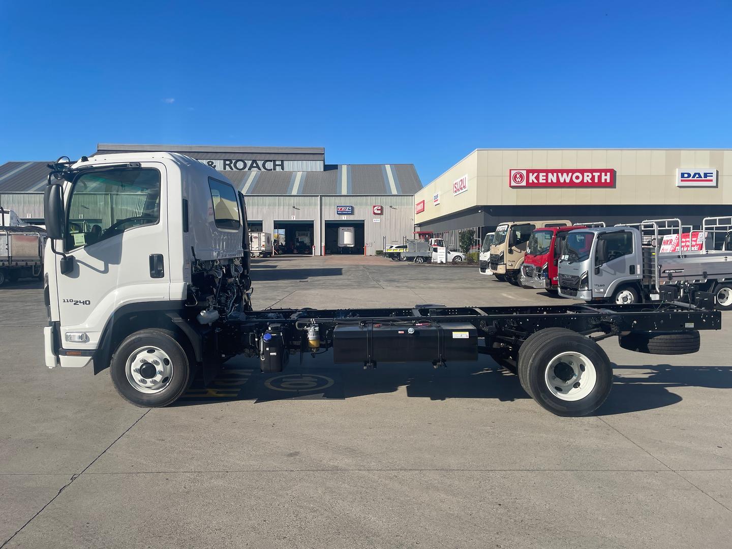 2026 Isuzu F Series FRR 110-240 AM D41 image 5
