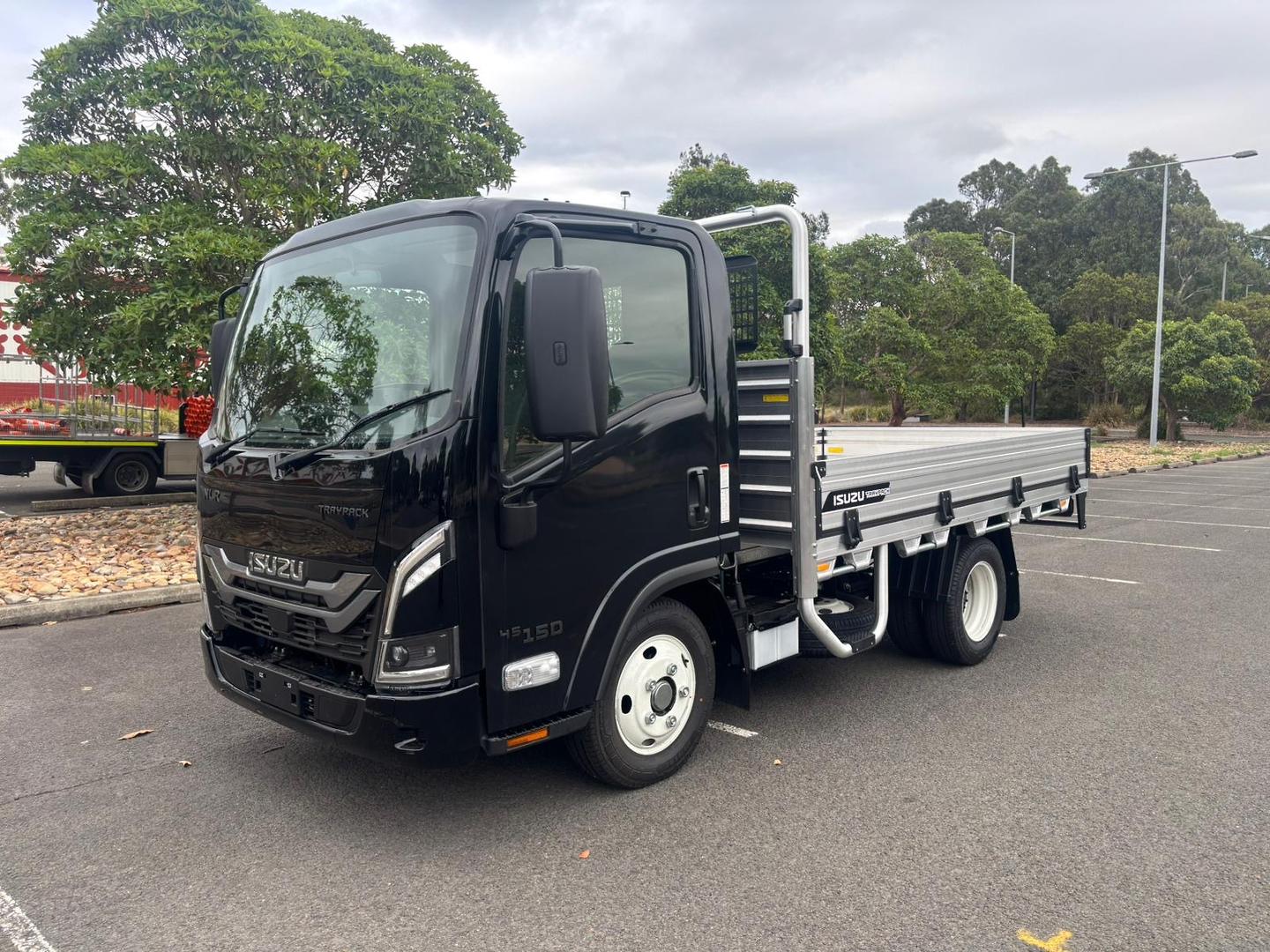 2025 Isuzu N Series NLR 45-150 DT D25 Traypack image 3