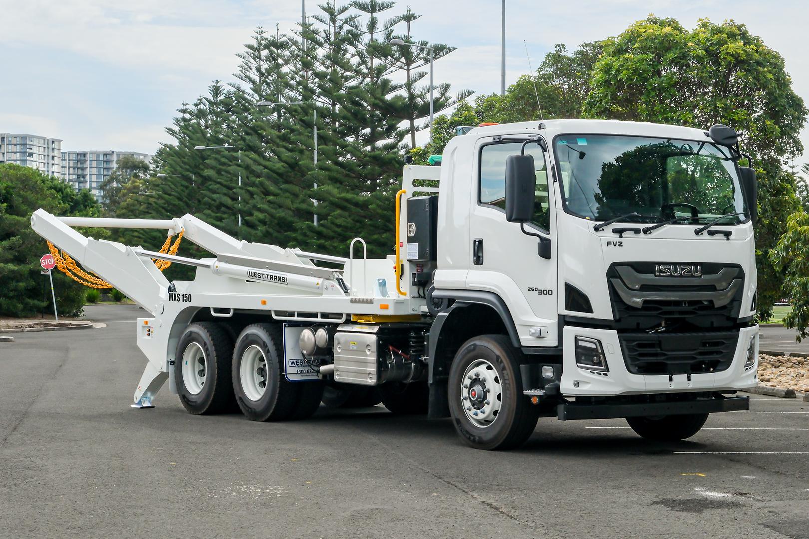 2025 Isuzu F Series FVZ 260-300 AT R46 Skip Bin Lifter image 3