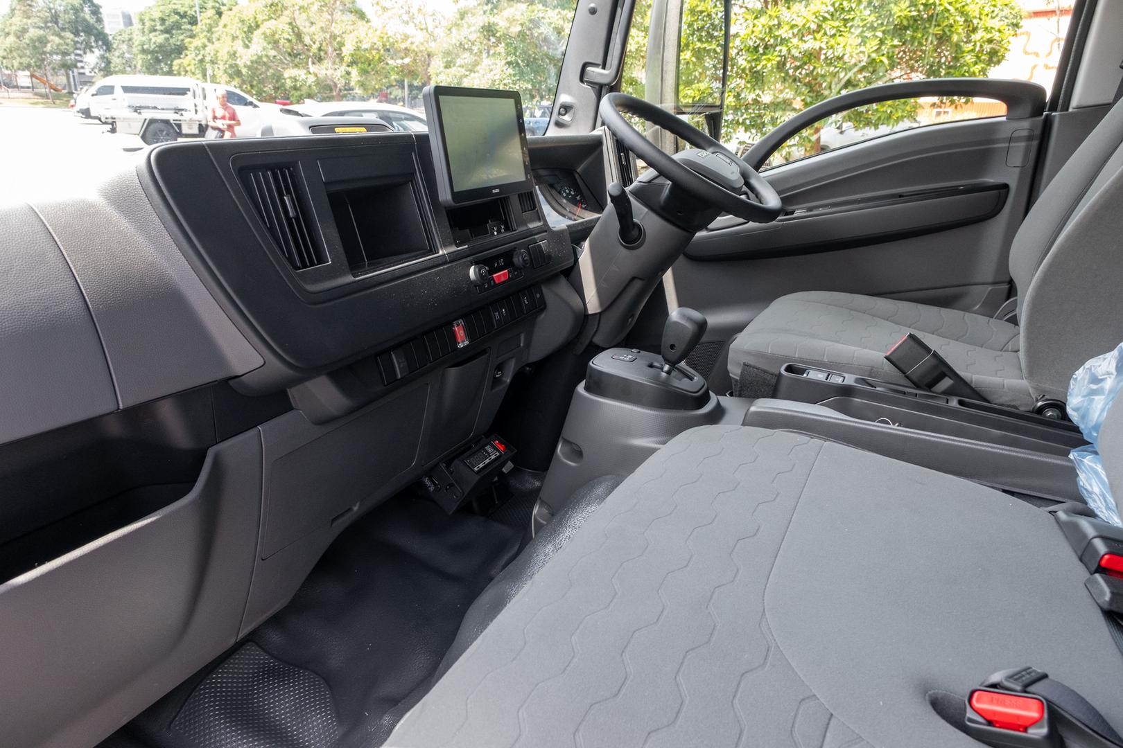 2025 Isuzu N Series NQR 88/80-190 AM D34 RTB Fridge Truck image 9