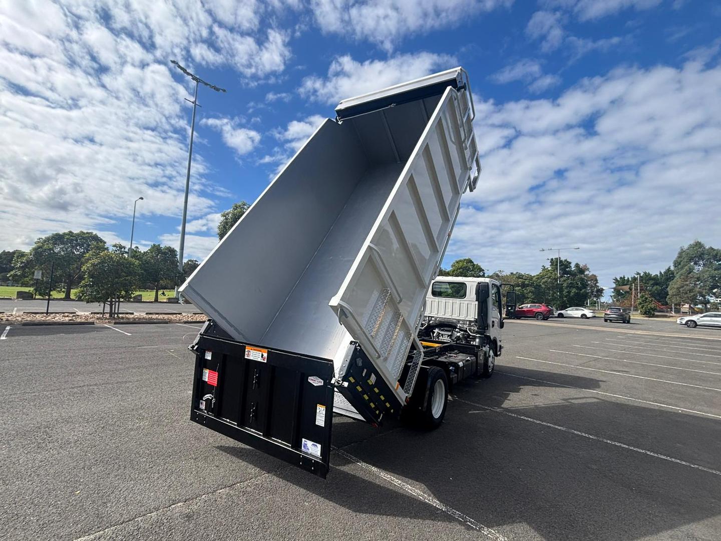 2025 Isuzu N Series NKR 65/45-150 DT D34 image 11